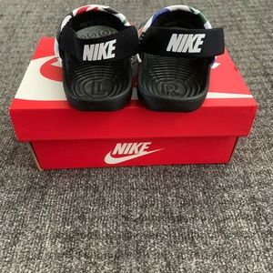 Toddler boys Nike slides